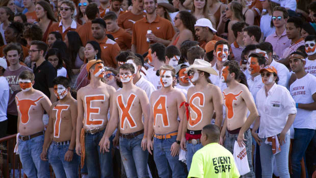 Texas Fan Broll 59